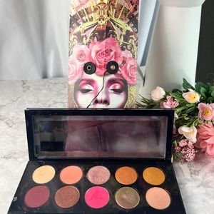 Pat McGrath used gently eyeshadow palette mothership VIII divined, rose II